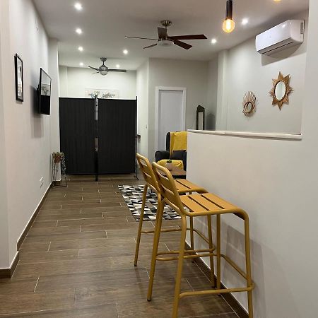 Acogedor Apartamento En La Buhaira Севилья Экстерьер фото